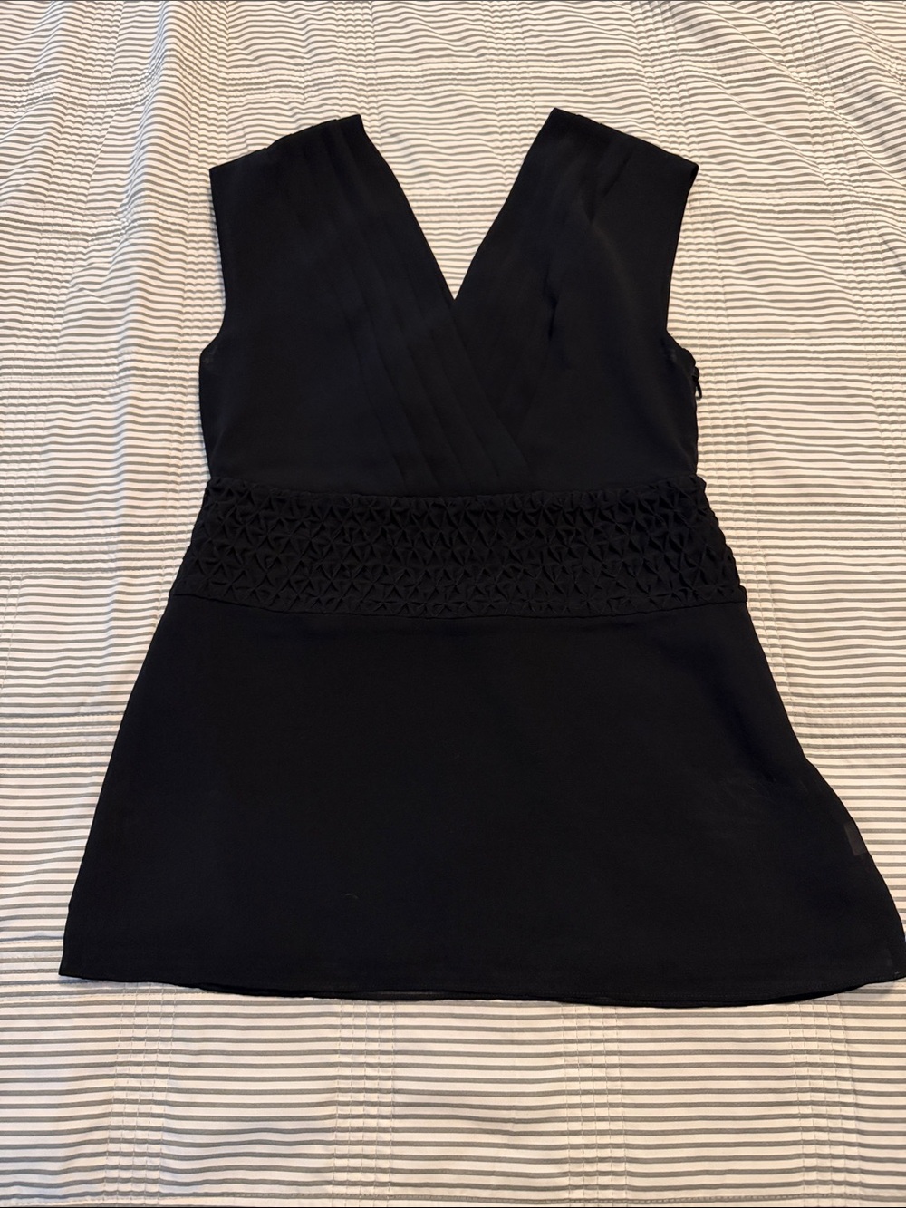 Banana Republic Black Sleeveless V-Neck Tunic with Textured Waist